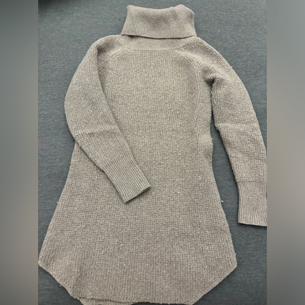 Aritzia • Wilfred Montpellier sweater dress